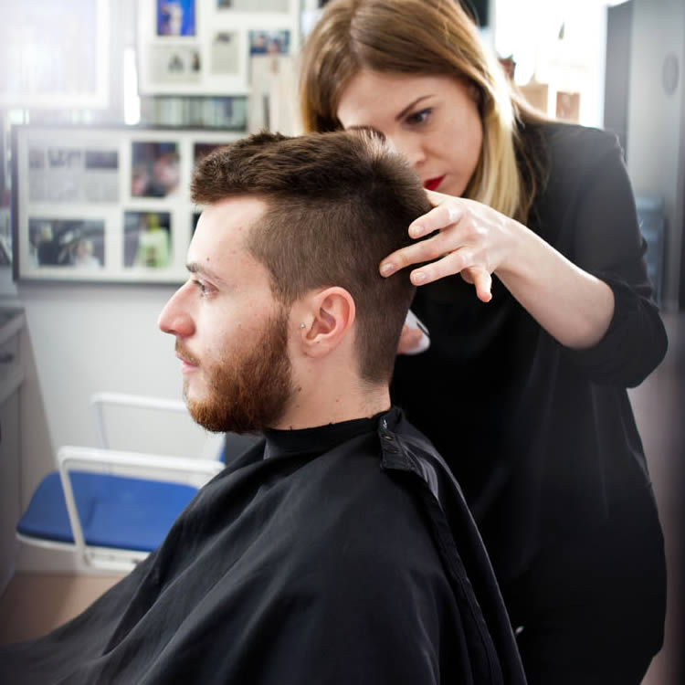 Taglio capelli uomo